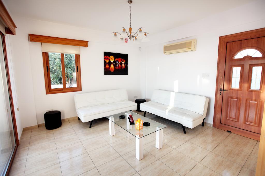 Villa Elina Paphos Room photo
